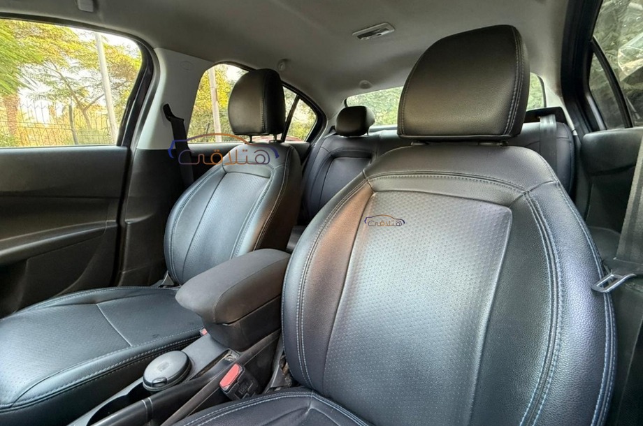 Tipo Fiat الأزرق الداكن