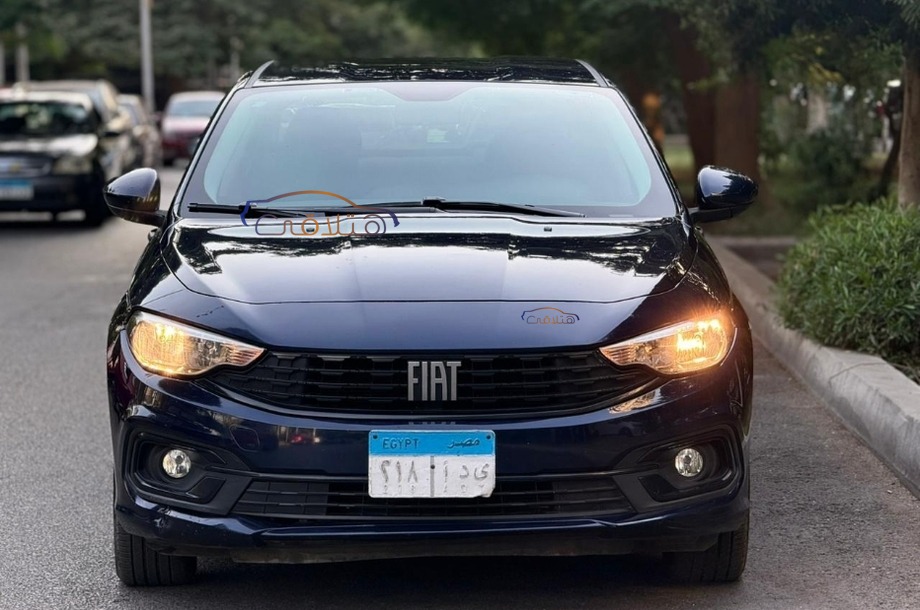 Tipo Fiat الأزرق الداكن