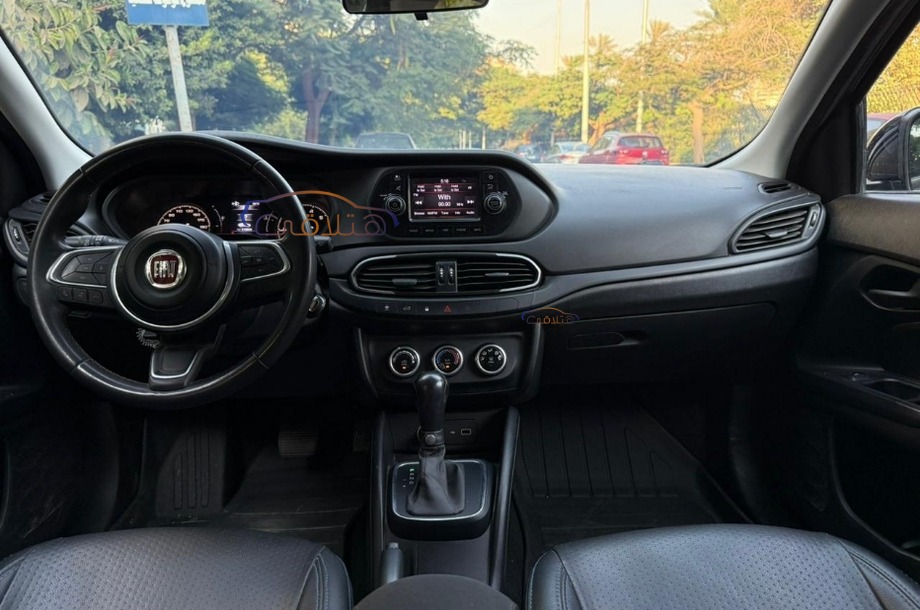 Tipo Fiat الأزرق الداكن