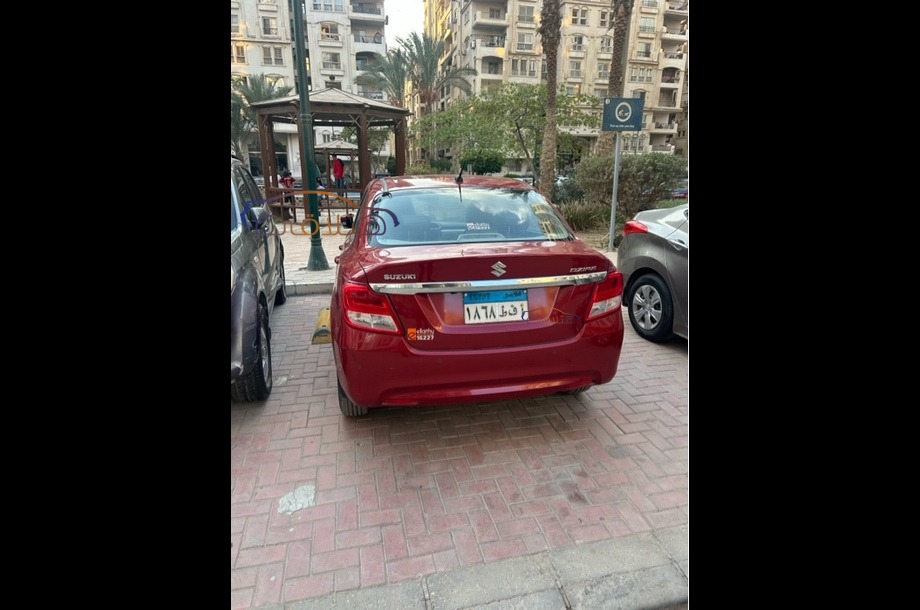 Dzire Suzuki احمر