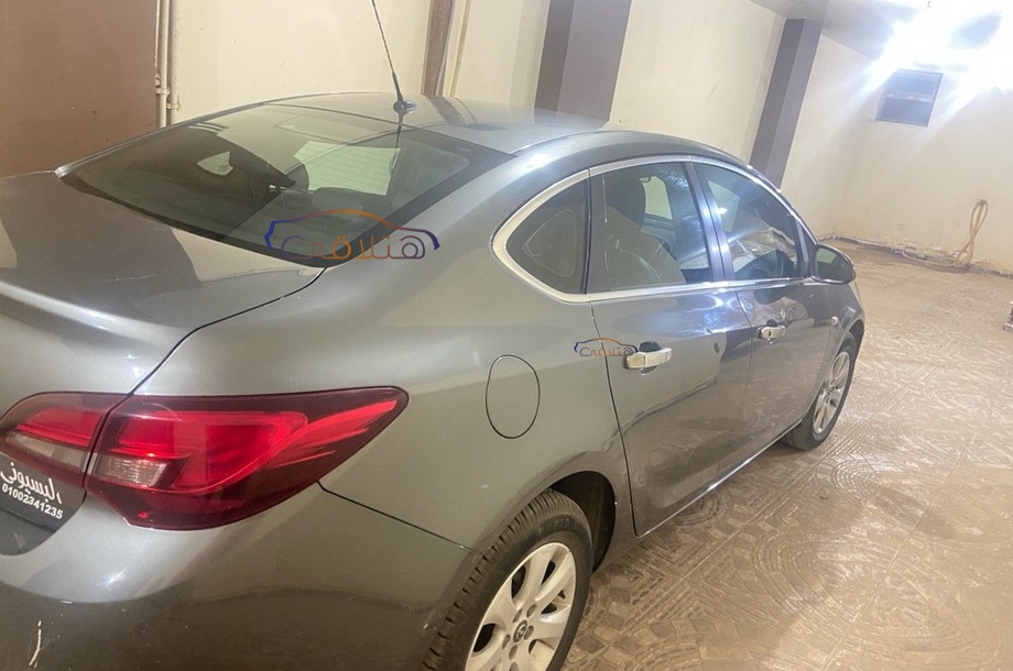 Astra Opel رمادي