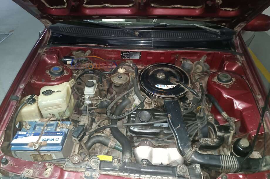 Excel Hyundai احمر غامق