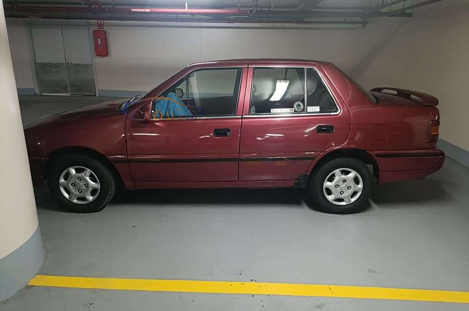 Excel Hyundai احمر غامق