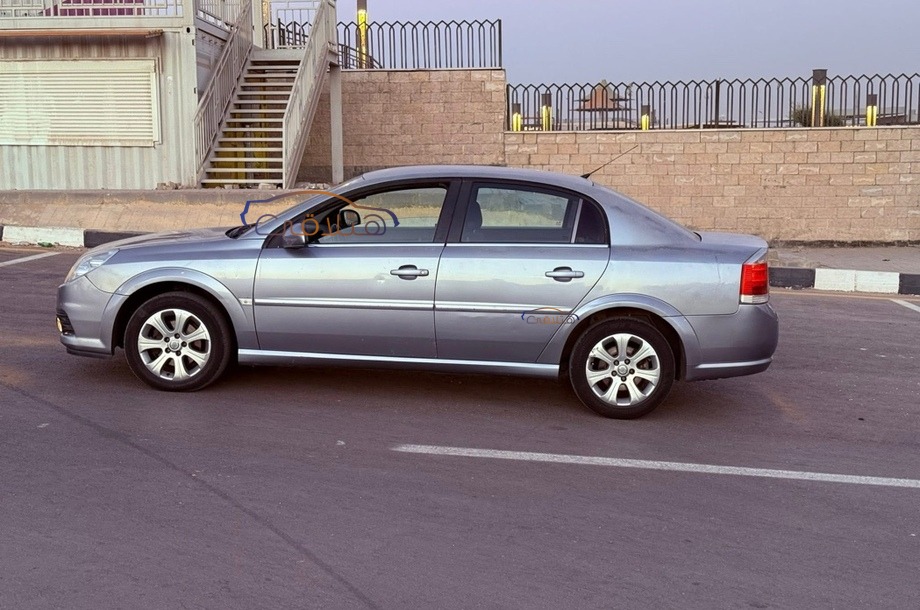 Vectra Opel سماوى