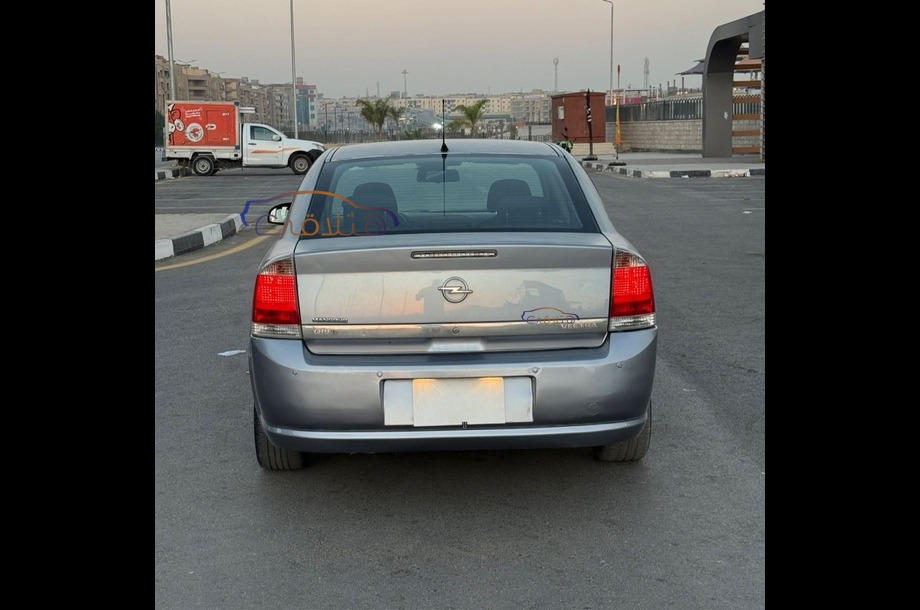 Vectra Opel سماوى