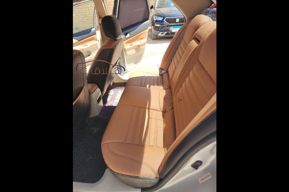 Lancer Puma Mitsubishi فضي