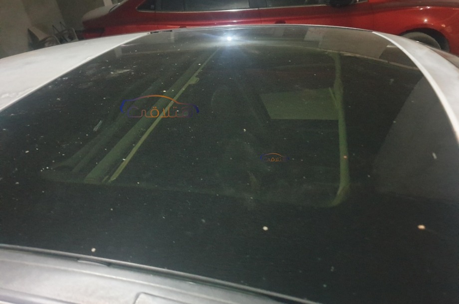 Megane Renault فضي