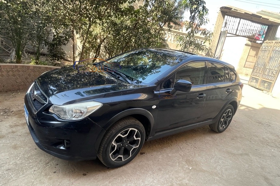 XV Subaru أسود