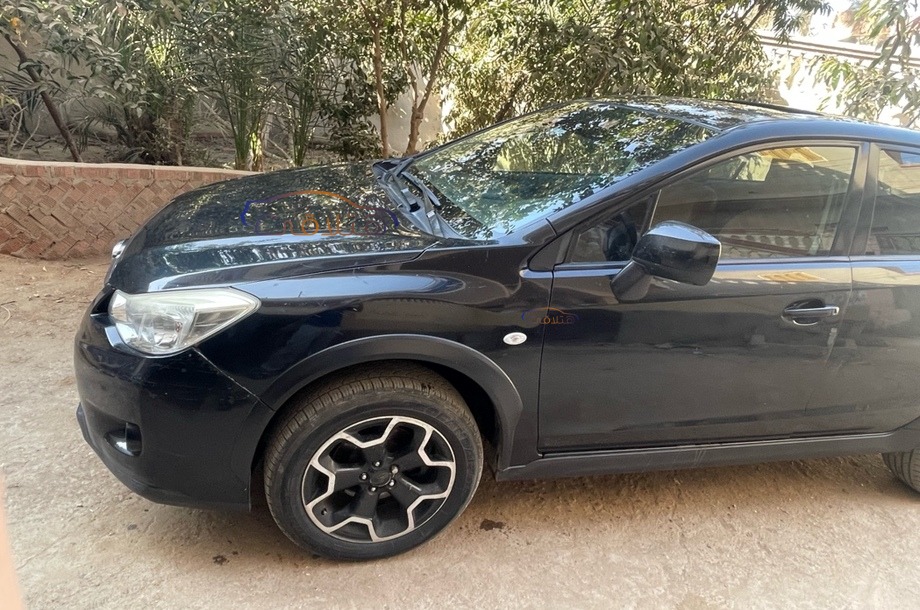 XV Subaru أسود