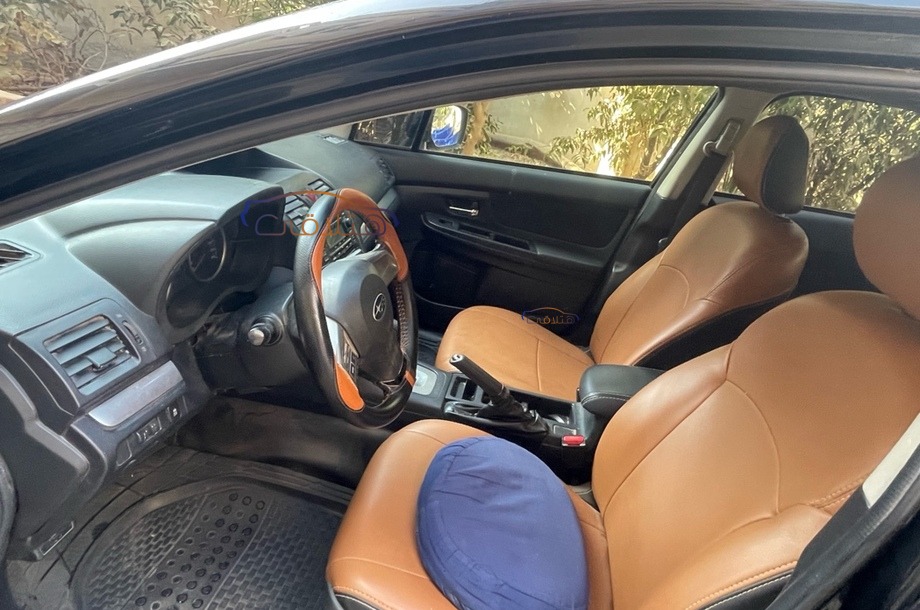 XV Subaru أسود