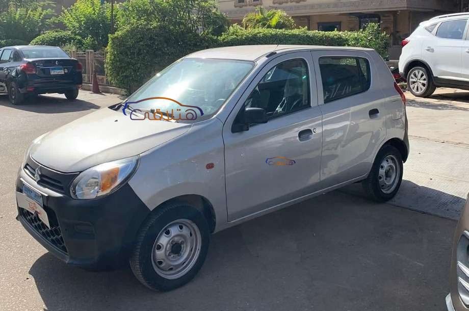 Alto Suzuki فضي