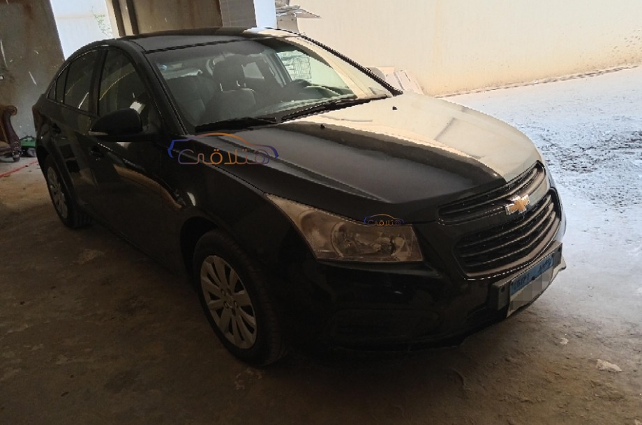 Cruze Chevrolet أسود