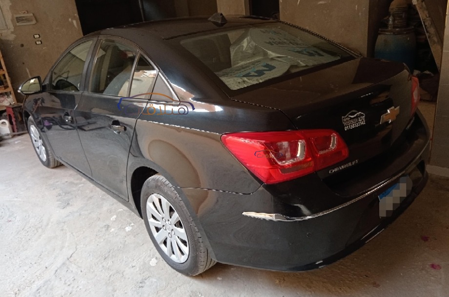 Cruze Chevrolet أسود