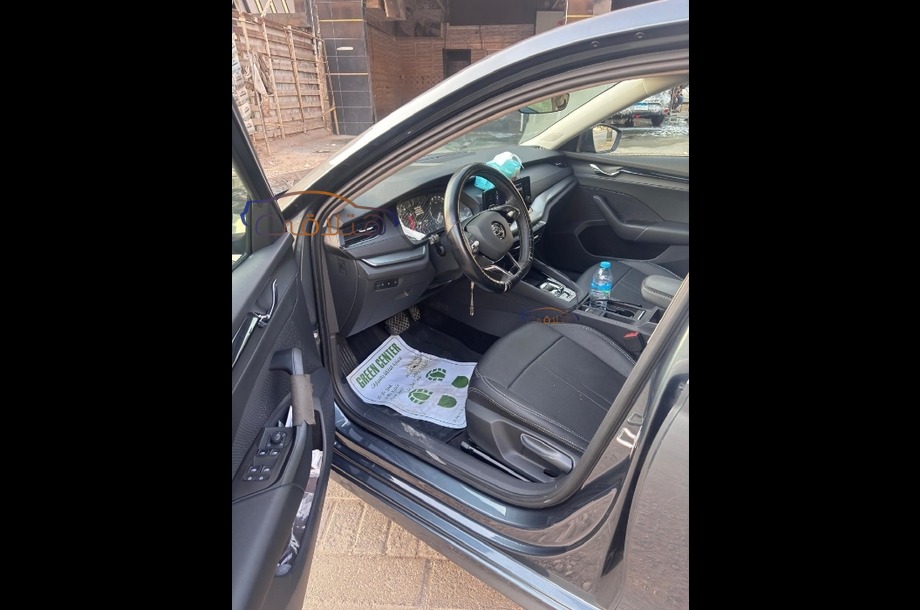 Octavia A8 Skoda رمادي