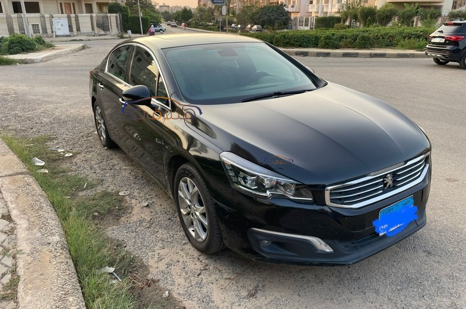 508 Peugeot أسود