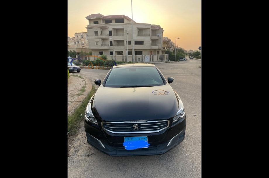 508 Peugeot أسود