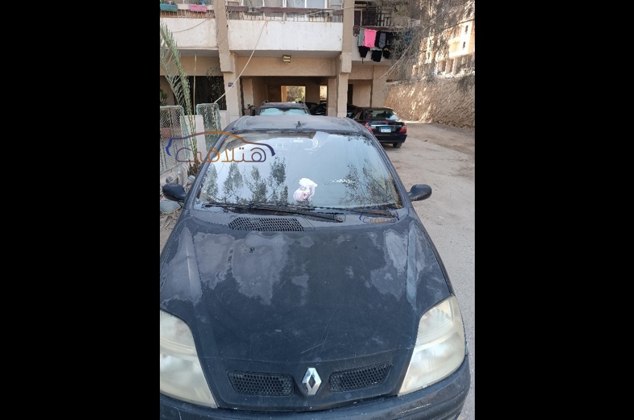 Scenic Renault أسود