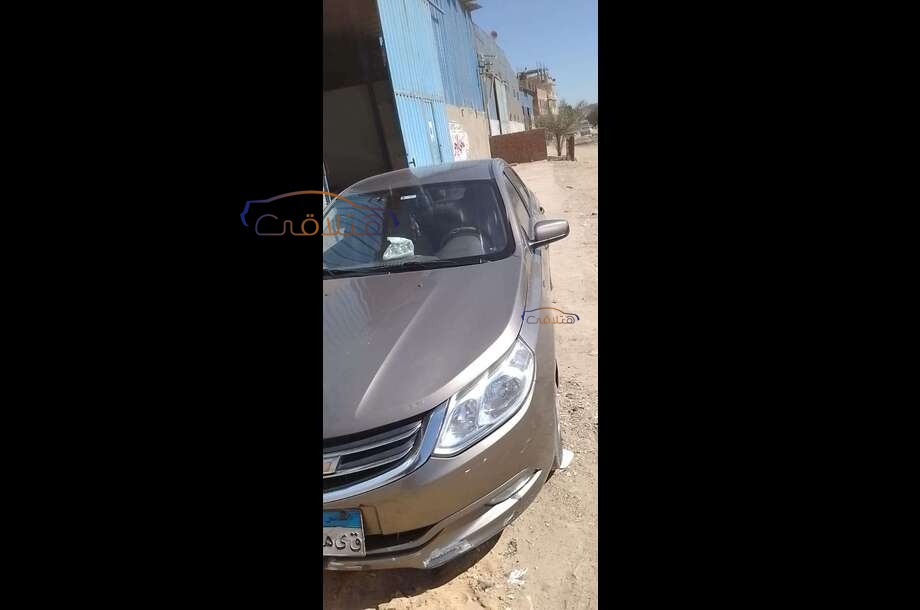 Optra Chevrolet بني