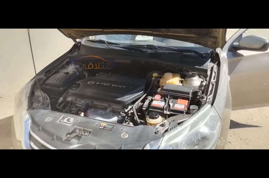 Optra Chevrolet بني