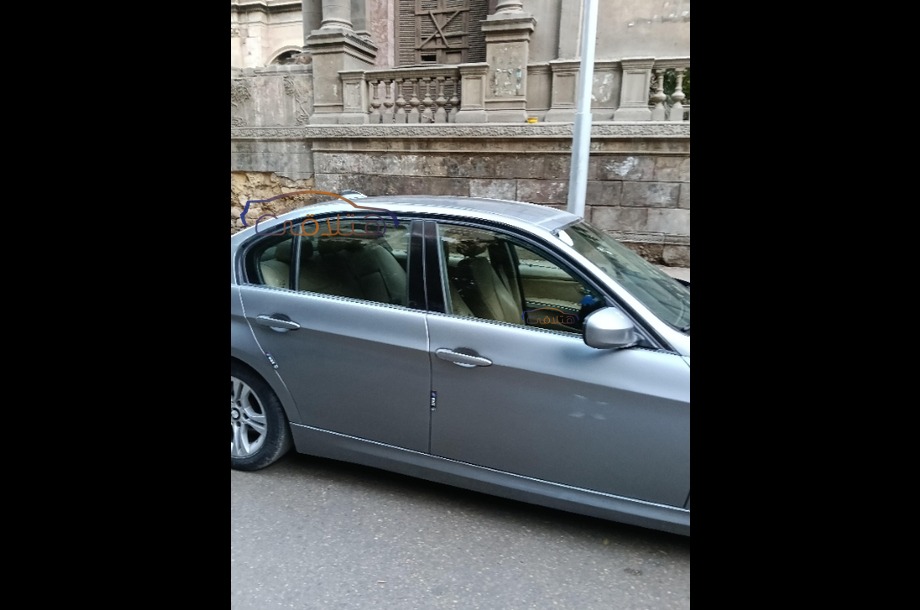 318 BMW رمادي