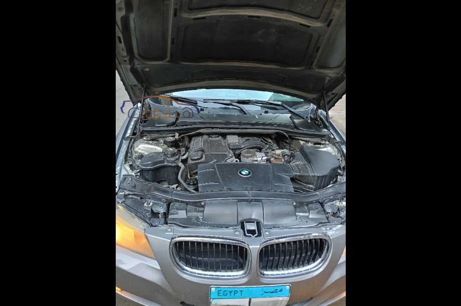 318 BMW رمادي
