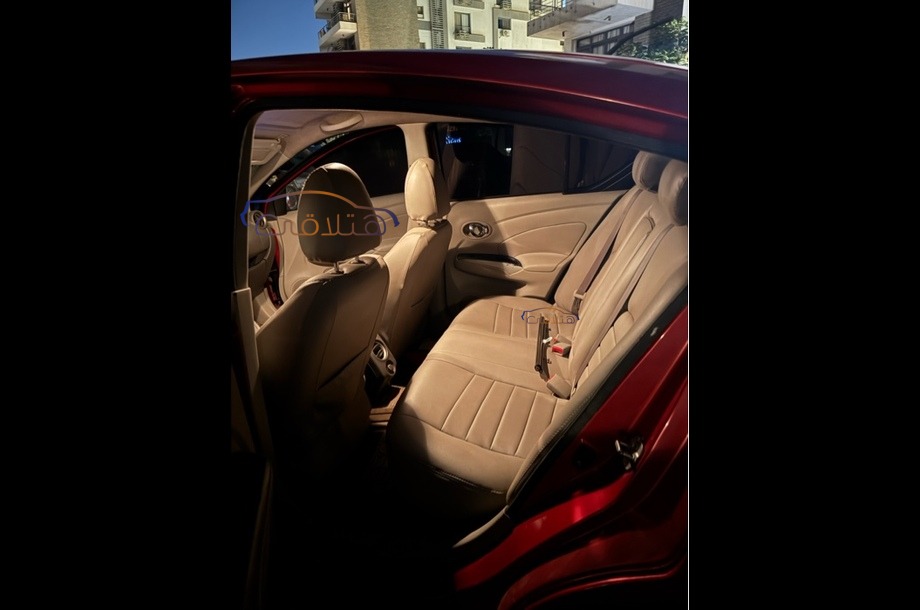 Sunny Nissan احمر