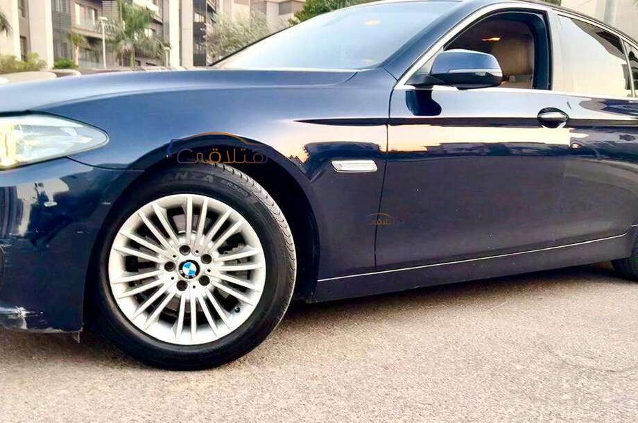 520 BMW Dark blue