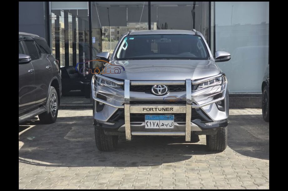 Fortuner Toyota فضي