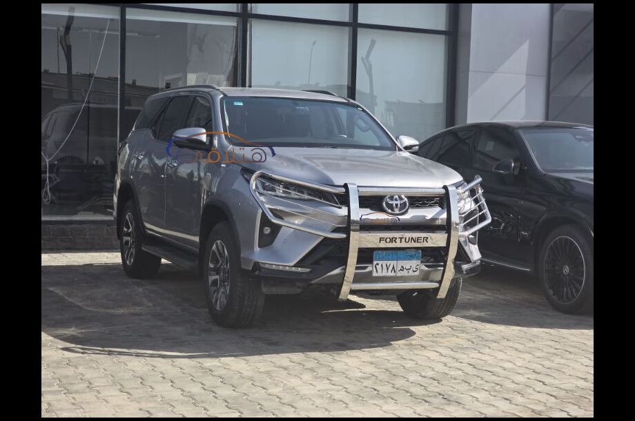 Fortuner Toyota فضي