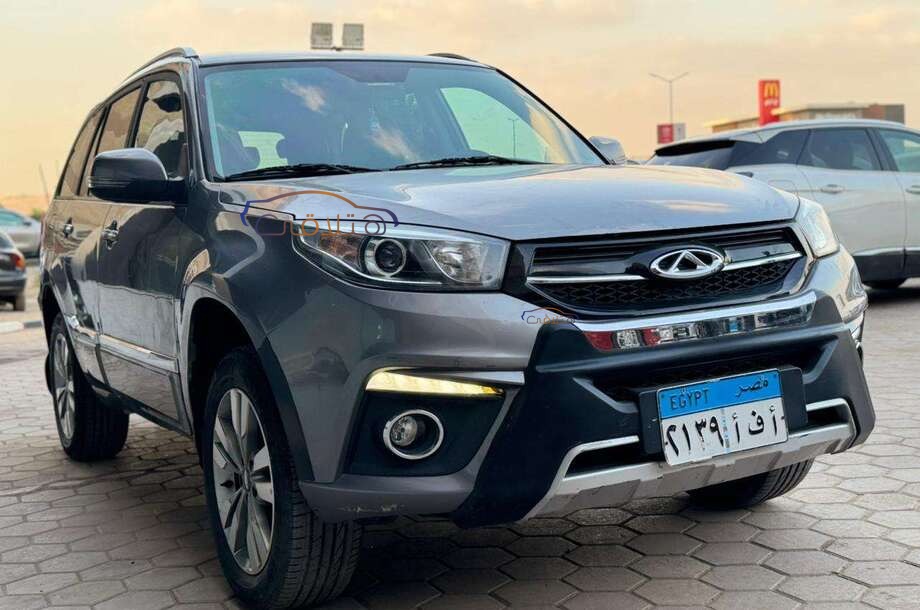 Tiggo 3 Chery رمادي