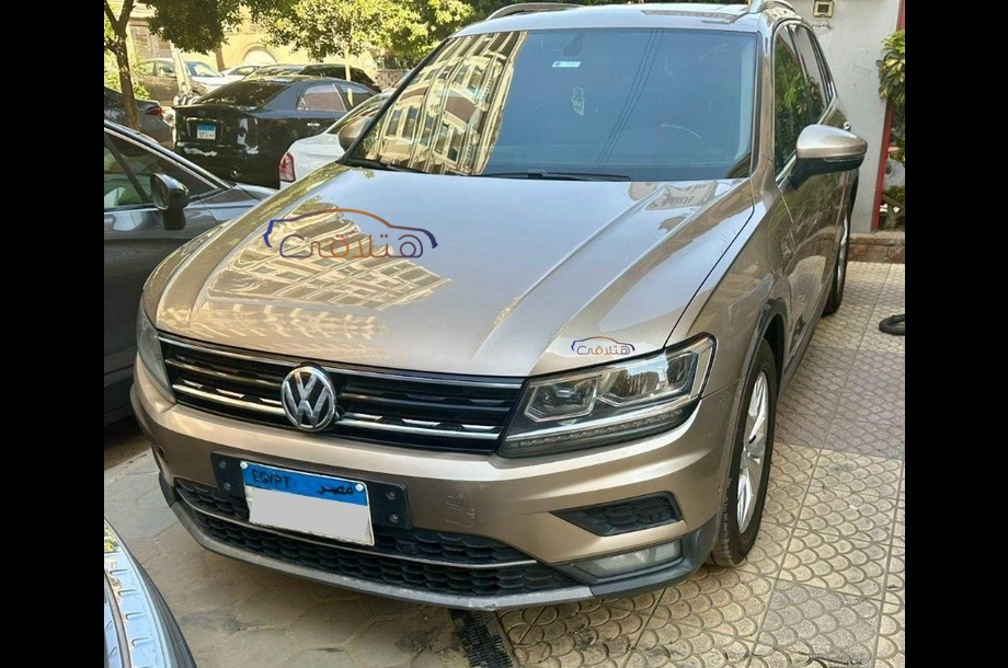 Tiguan Volkswagen ذهبي