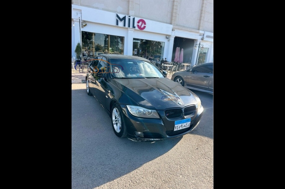 318 BMW أسود