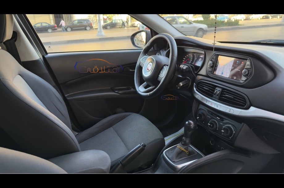 Tipo Fiat رمادي