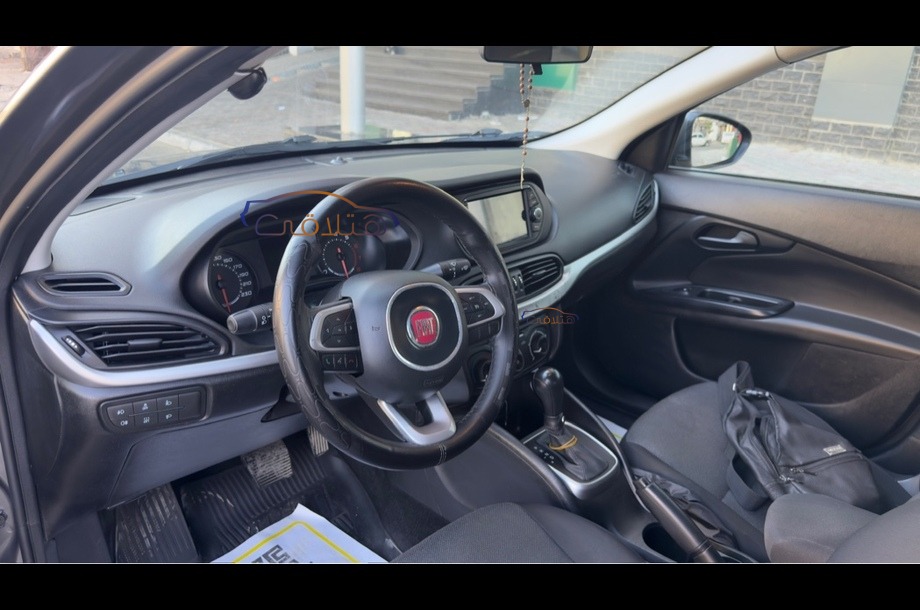 Tipo Fiat رمادي