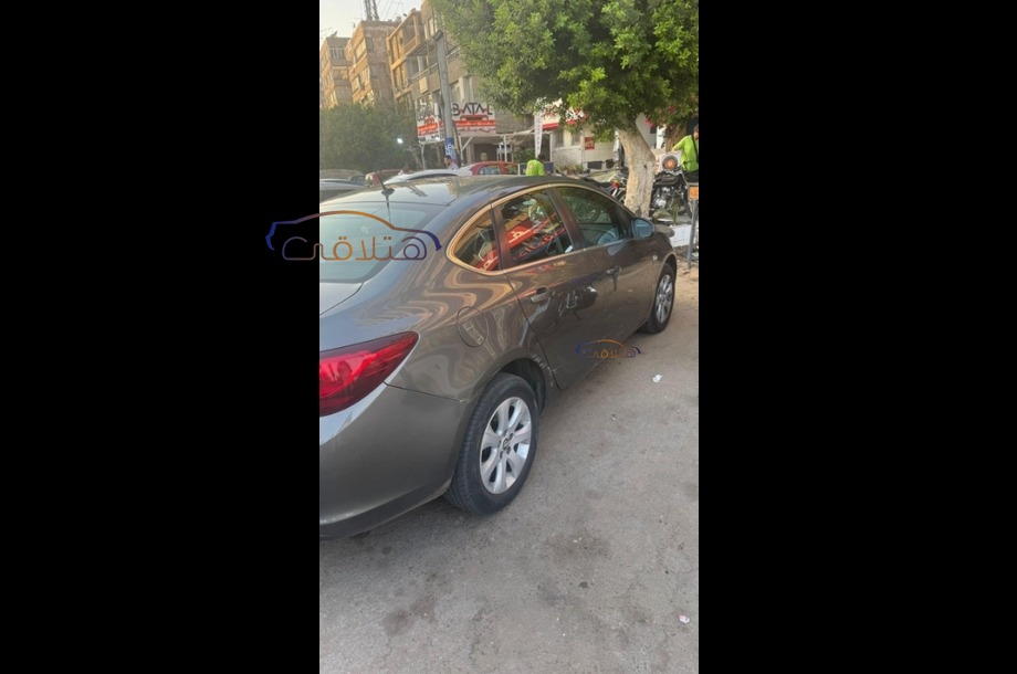 Astra Opel رمادي