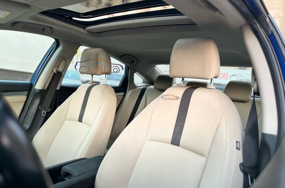 Civic Honda أزرق