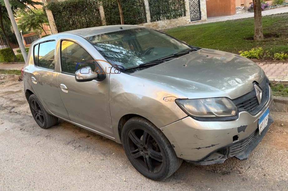 Sandero Renault Gold