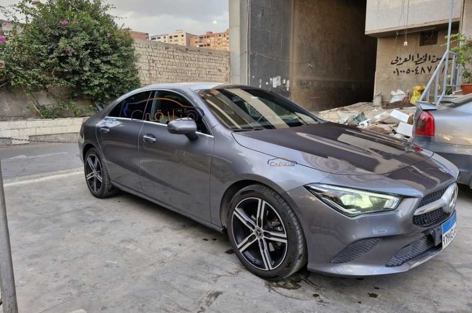 CLA 180 Mercedes Gray