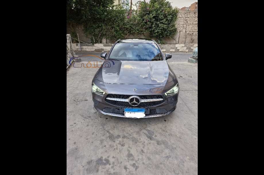 CLA 180 Mercedes Gray