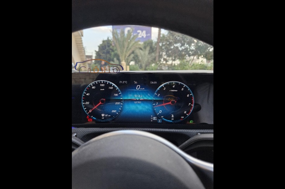 CLA 180 Mercedes Gray