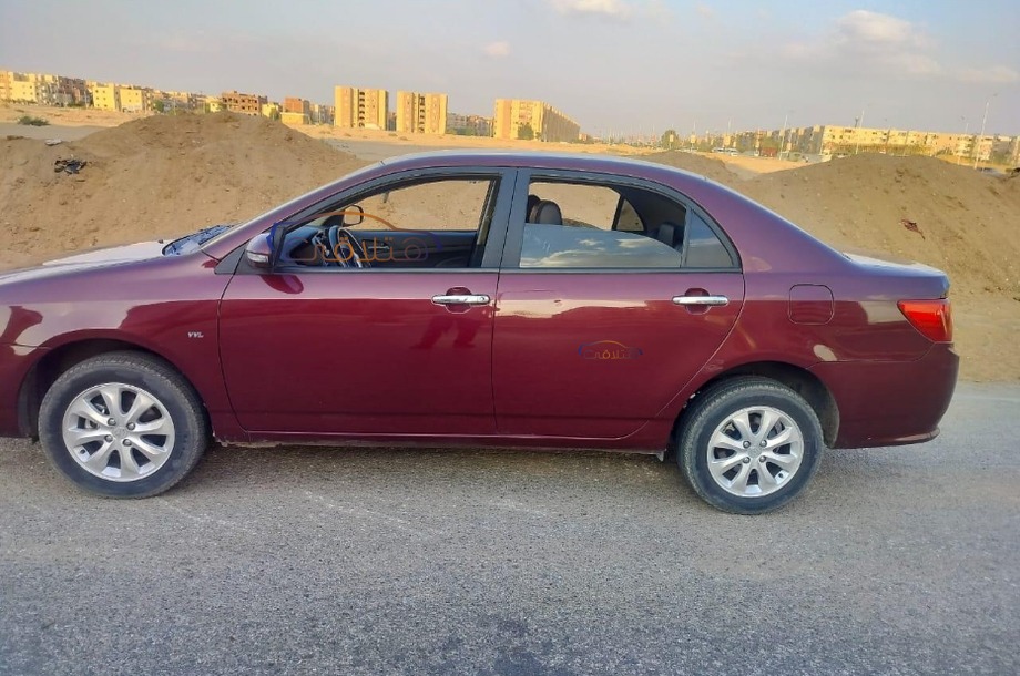 F3 Byd احمر غامق