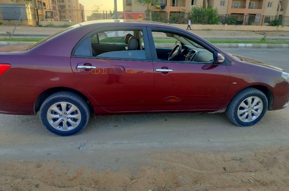 F3 Byd احمر غامق