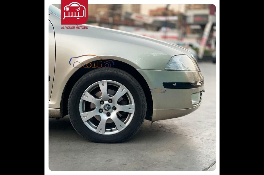 Octavia A5 Skoda ذهبي