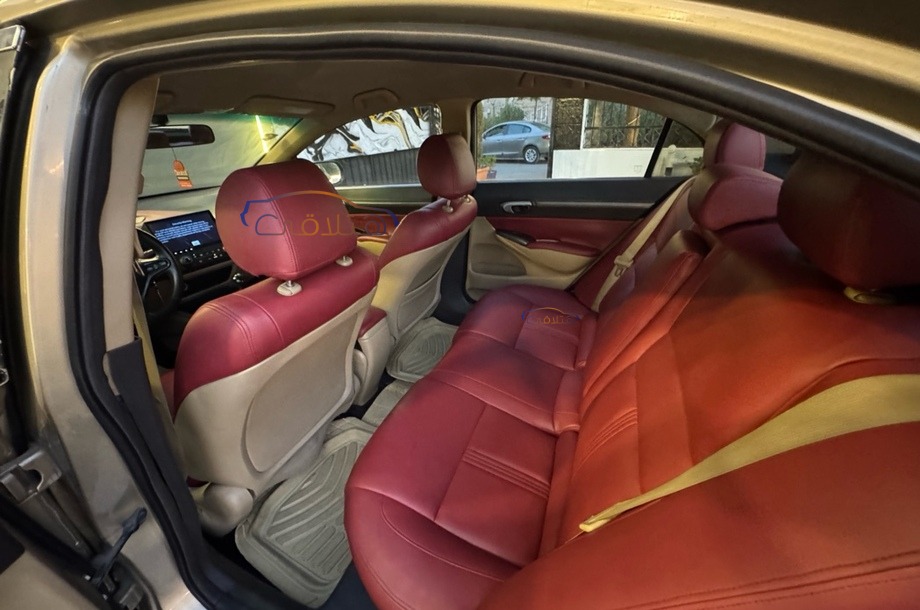 Civic Honda برونزي