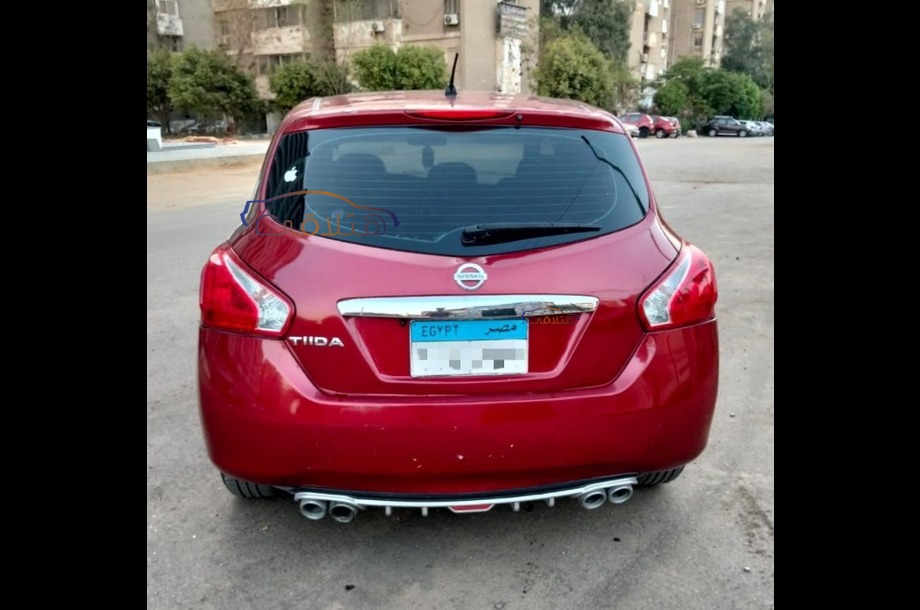 Tiida Nissan احمر