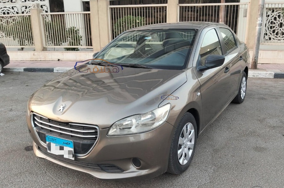 301 Peugeot برونزي