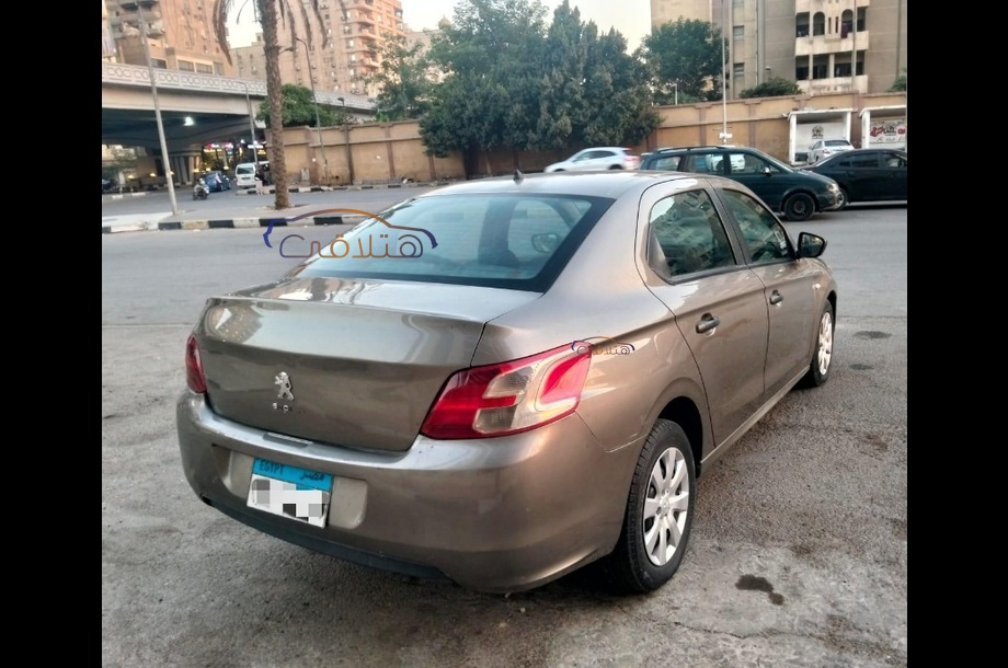301 Peugeot برونزي
