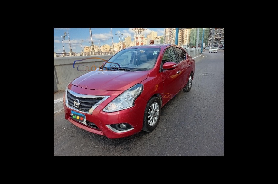 Sunny Nissan احمر