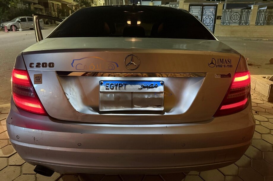 C 200 AMG Mercedes فضي