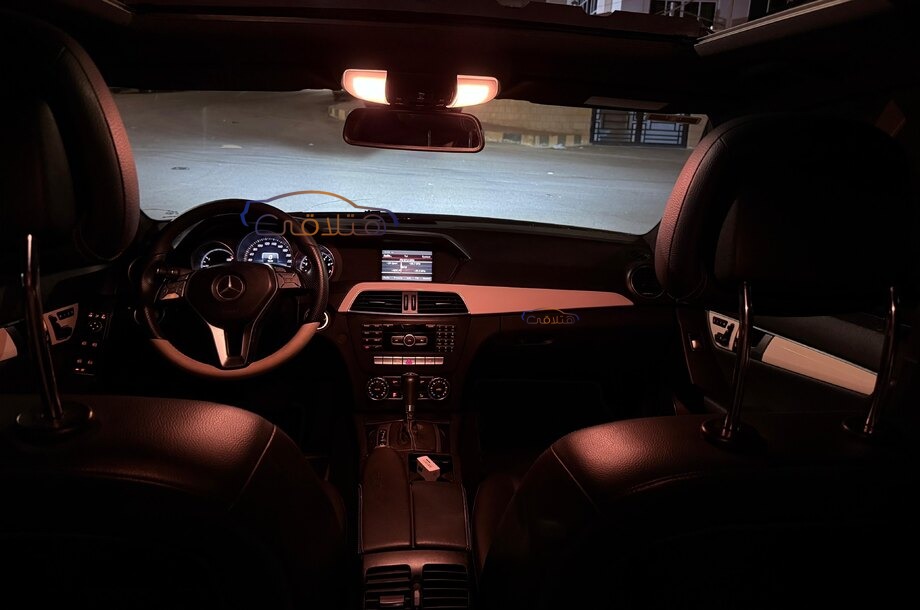 C 200 AMG Mercedes فضي